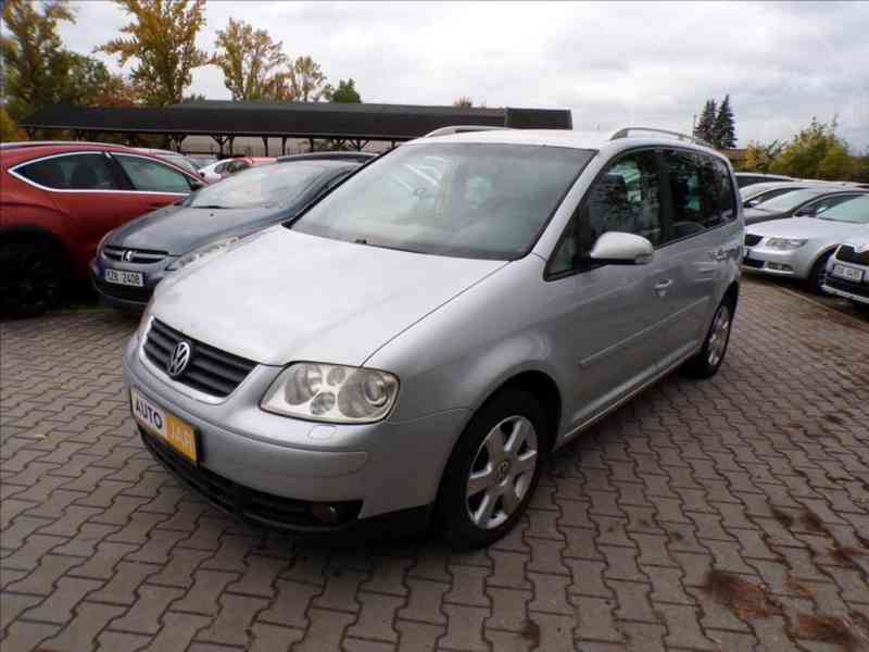 VW Touran 2,0 TDI-103KW DSG,XENONY - foto 2
