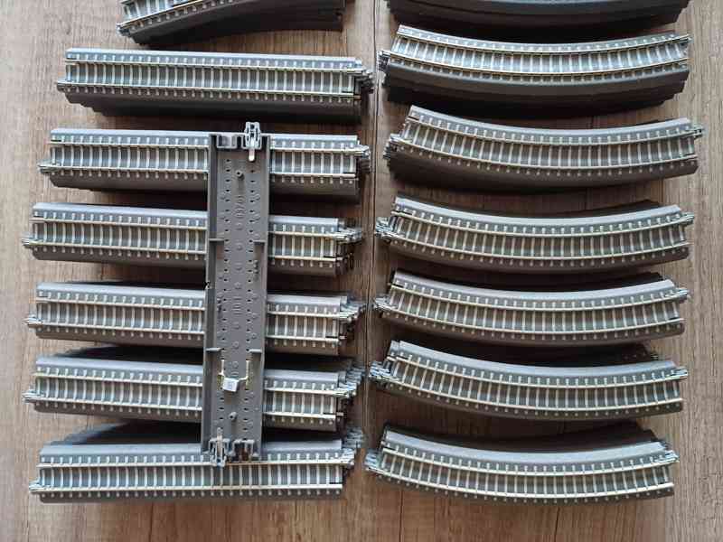 Kolejivo Tillig s podložím.  TT - foto 2