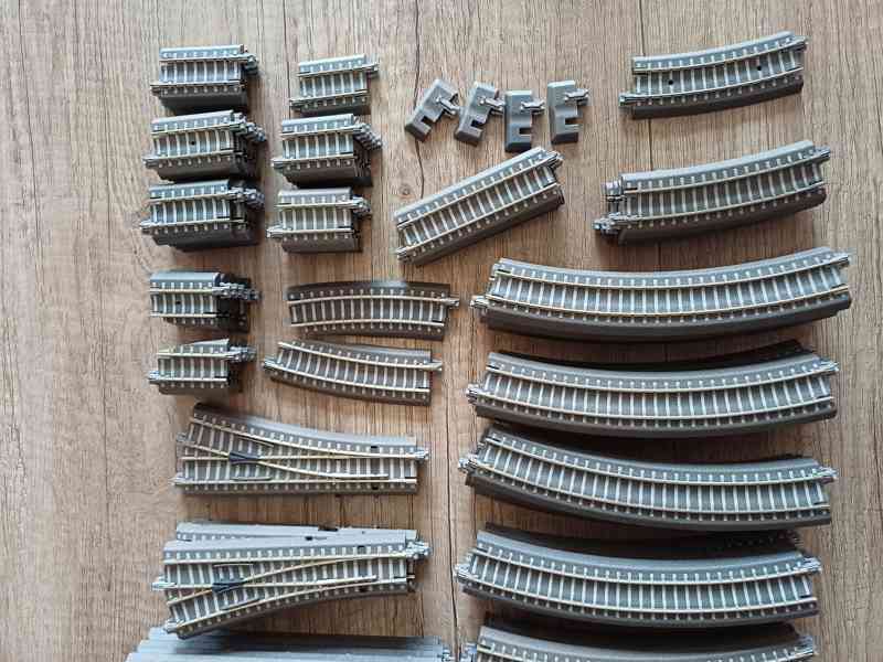 Kolejivo Tillig s podložím.  TT - foto 3