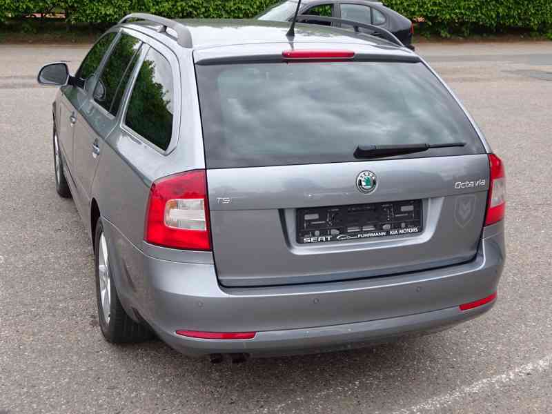 Škoda Octavia 1.4 TSI r.v.2011 (90 kw) serviska - foto 4