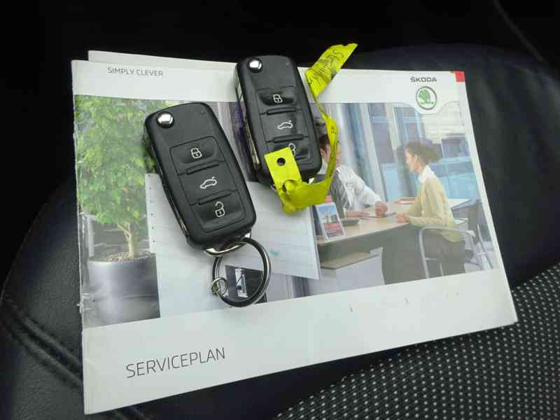 Škoda Octavia 1.4 TSI r.v.2011 (90 kw) serviska - foto 16