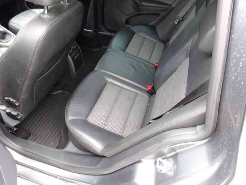 Škoda Octavia 1.4 TSI r.v.2011 (90 kw) serviska - foto 12