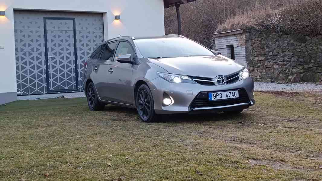 TOYOTA AURIS 1.6i benzín 97KW 1.majitelka  - foto 10