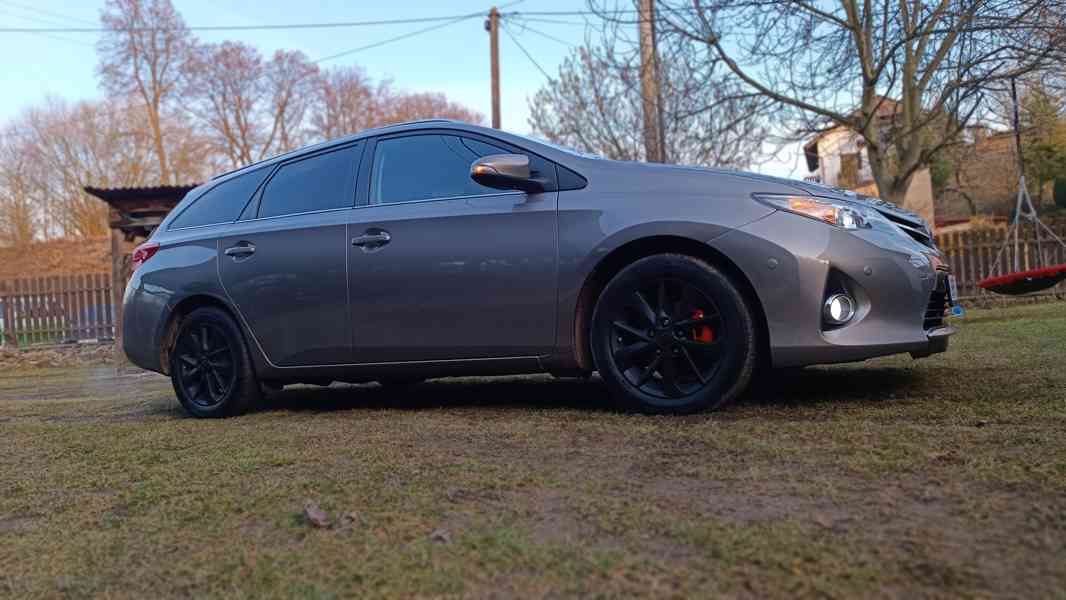 TOYOTA AURIS 1.6i benzín 97KW 1.majitelka  - foto 8