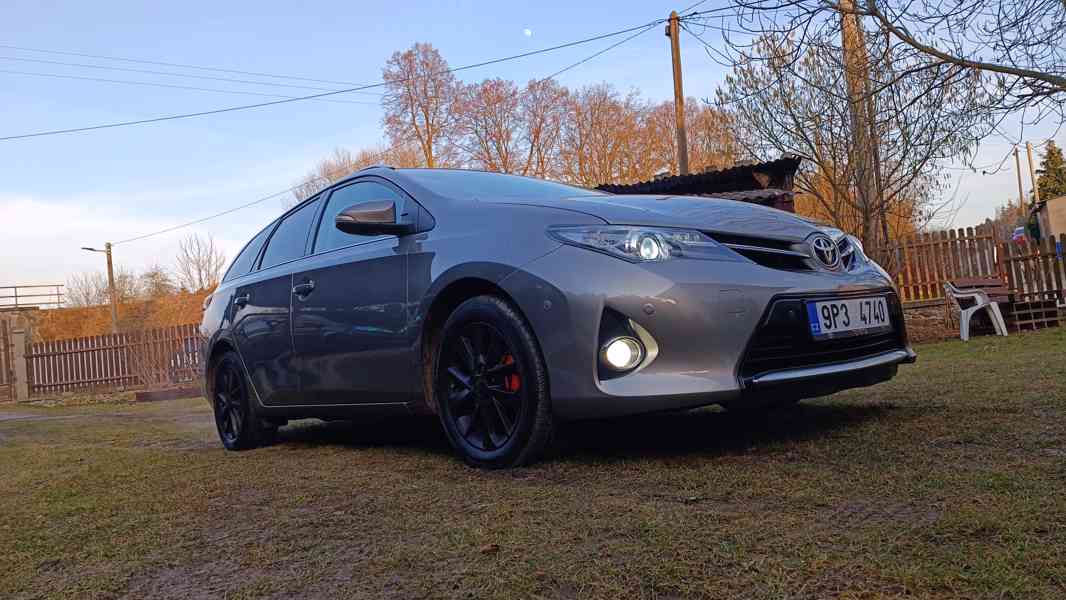 TOYOTA AURIS 1.6i benzín 97KW 1.majitelka  - foto 4