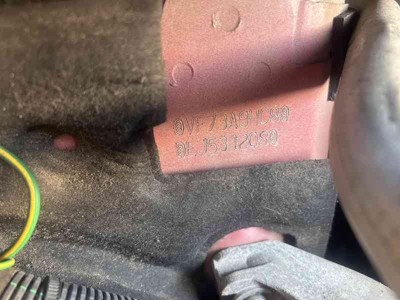Citroen C4 Picasso II 1,6HDI 9H05 85KW prodám díly - foto 8