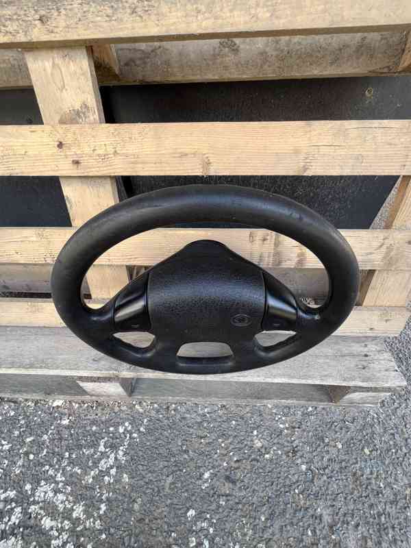Čtyřramenný volant Škoda FELICIA - foto 2