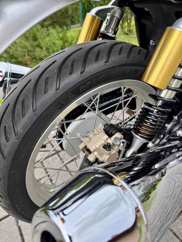 Royal Enfield Interceptor 650 - foto 5