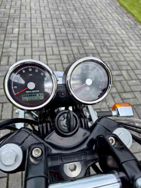 Royal Enfield Interceptor 650 - foto 10