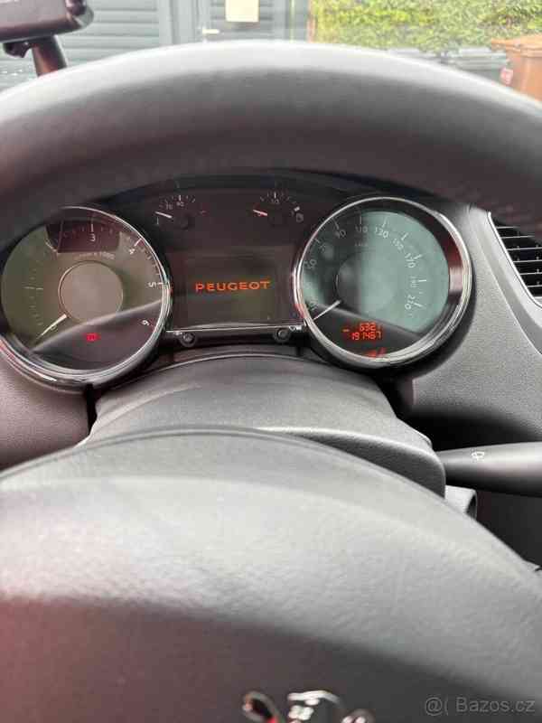 Peugeot 5008 2,0   HDi - automat - foto 4