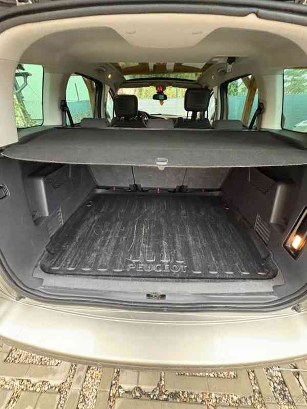 Peugeot 5008 2,0   HDi - automat - foto 12