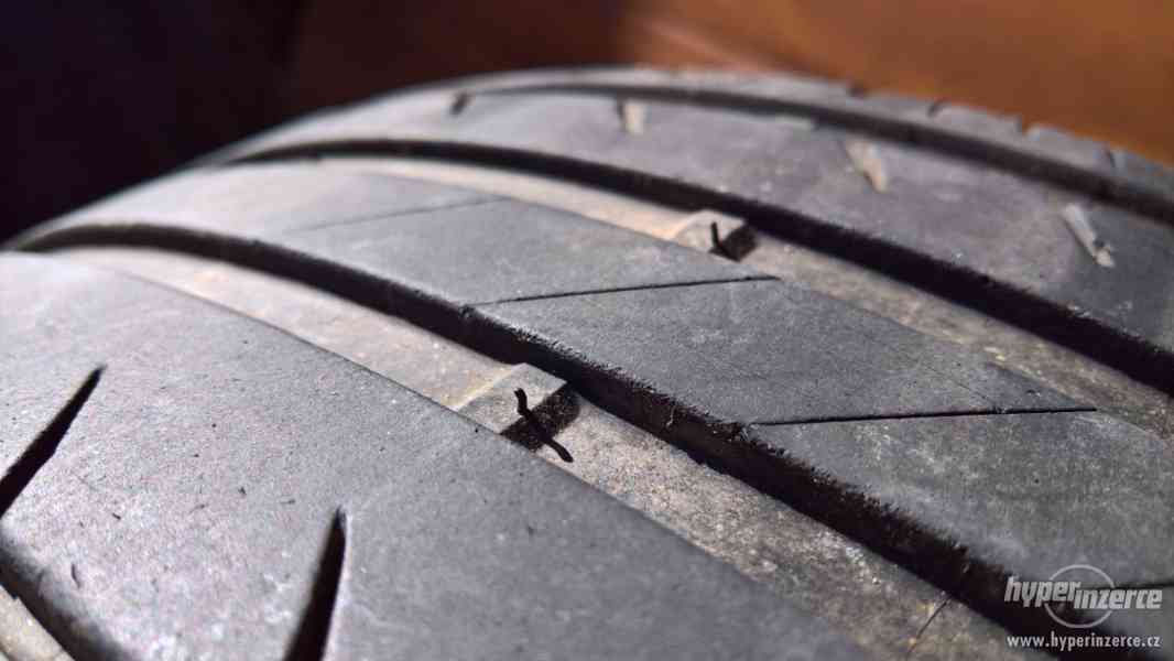 15" alu disky Toyota + pneumatiky Michelin - foto 2