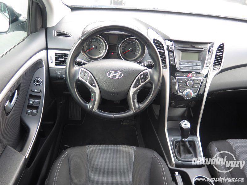 Hyundai i30 1.4, benzín, r.v. 2014 - foto 7