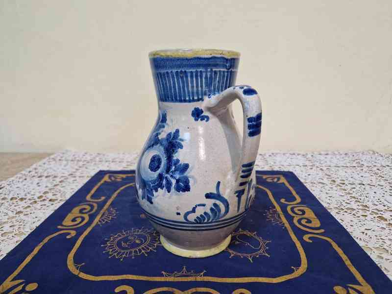 Krásný ručně malovaný keramický Džbán Svatá Veronika Vyškov - foto 3