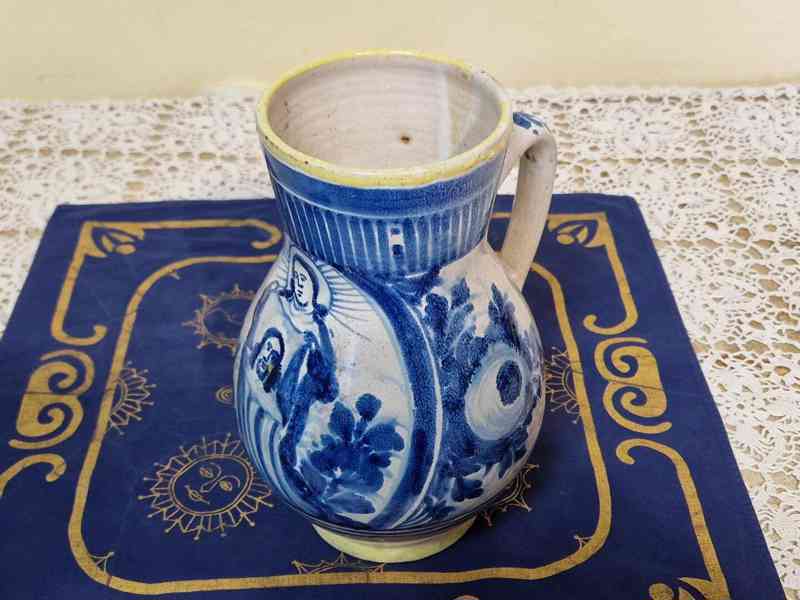 Krásný ručně malovaný keramický Džbán Svatá Veronika Vyškov - foto 5