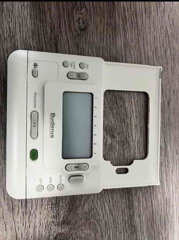 termostat BUDERUS CM707 s velkým LCD displejem - foto 2