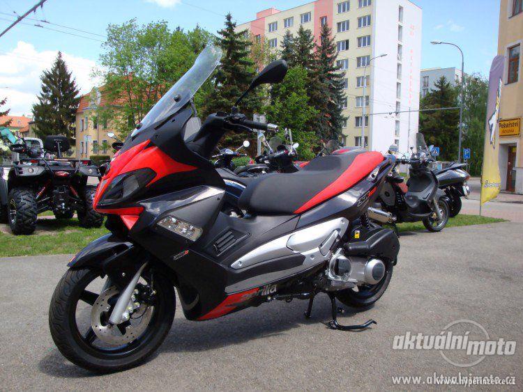 Prodej motocyklu Aprilia SR Max 300 - foto 6