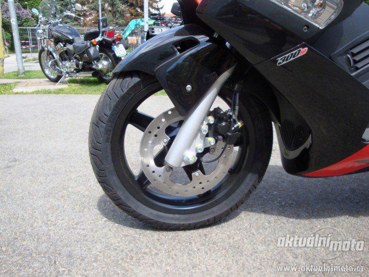 Prodej motocyklu Aprilia SR Max 300 - foto 9