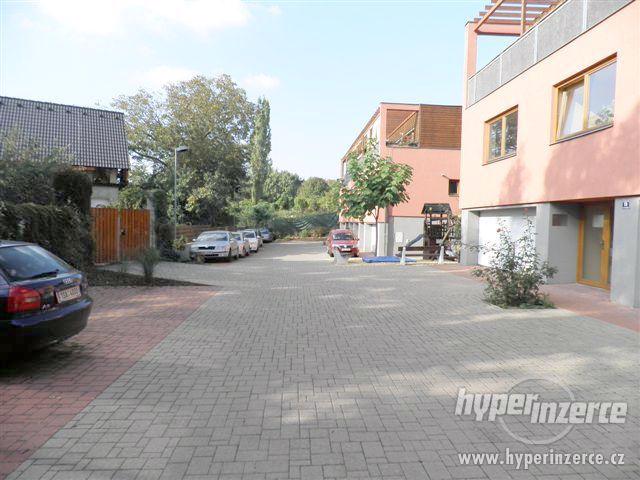 Říčany, byt 3+k.k./ terasa. OV. Garáž, pergola. - foto 11