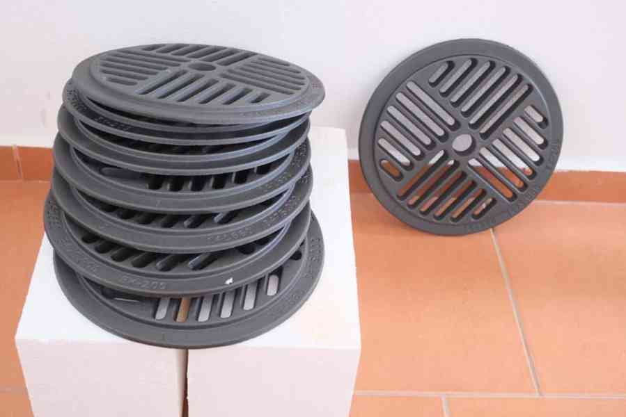 Litinový rošt krby Edilkamin DECO/RIGA/TONDO/LUCE s táhlem  - foto 2