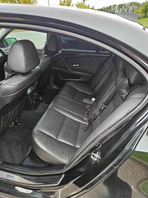 BMW Řada 5 3,0   E60 530d - foto 7