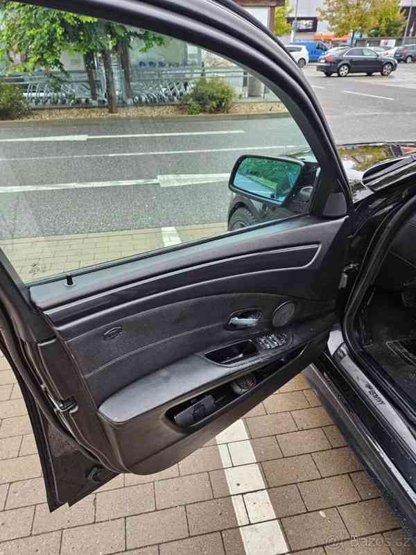 BMW Řada 5 3,0   E60 530d - foto 4