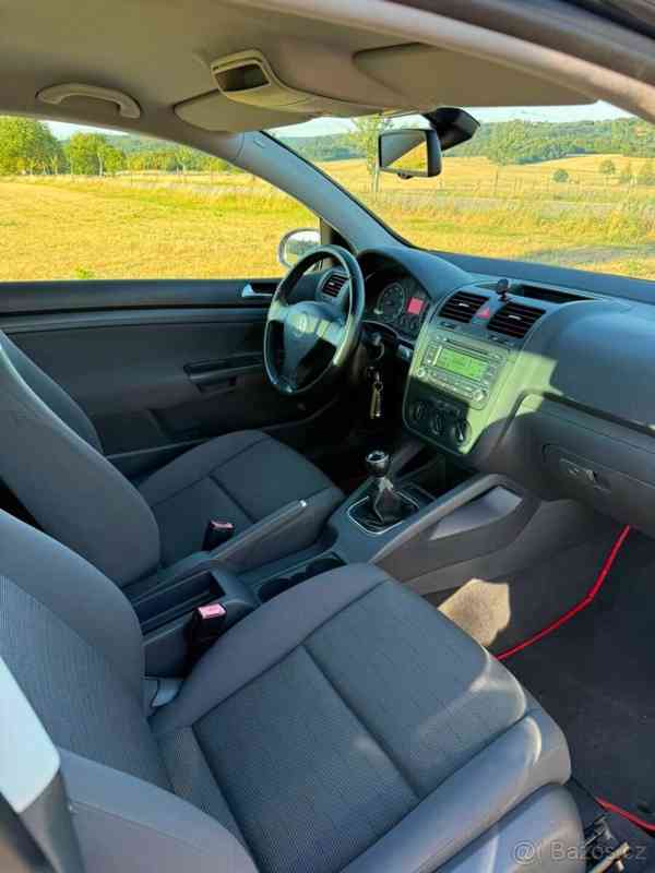 Volkswagen Golf 1,6   MPI 75kW/KLIMA/SENZORY/STK - foto 7