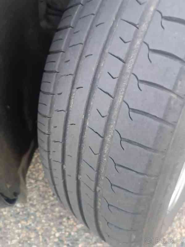 Audi A4 2,0 - foto 8