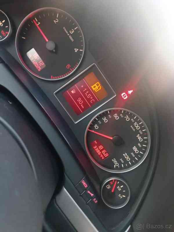 Audi A4 2,0 - foto 7