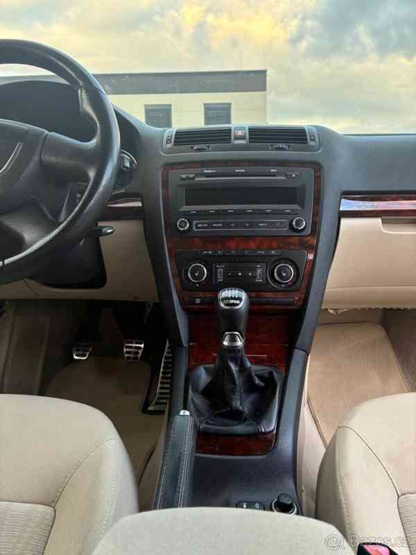 Škoda Octavia 1,6   II FACELIFT MPI 75 kW - foto 2