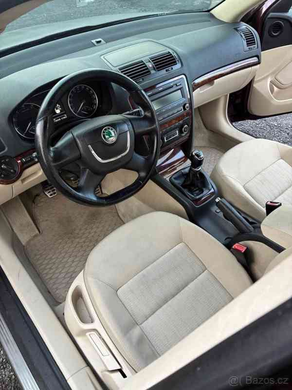 Škoda Octavia 1,6   II FACELIFT MPI 75 kW - foto 7