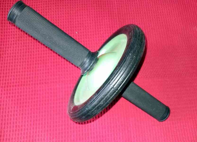 Retro kolečko na cvičení - foto 2