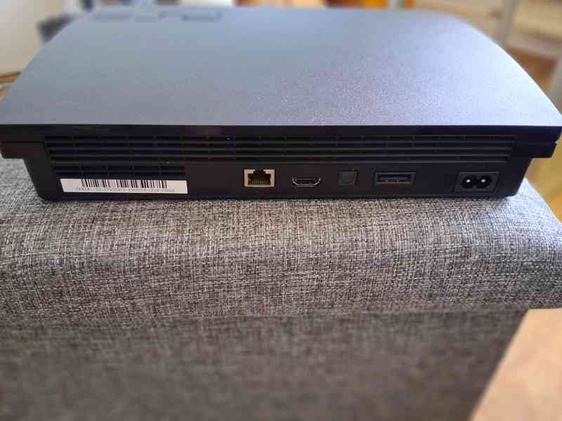 PS3 Slim 250 GB + 18 her  - foto 6