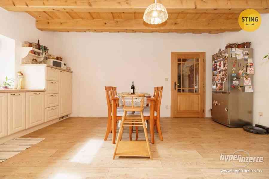 Rodinný dům na prodej v Ženklavě - foto 6