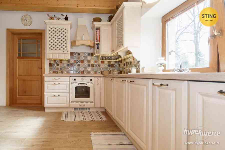 Rodinný dům na prodej v Ženklavě - foto 7