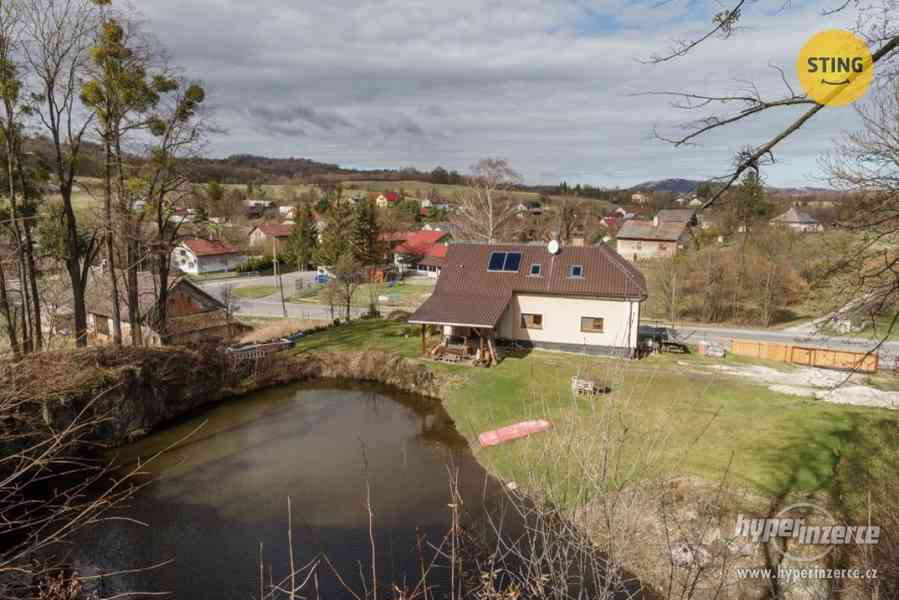 Rodinný dům na prodej v Ženklavě - foto 9