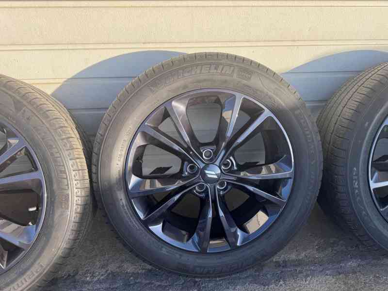 Dodge Charger Alu R19 SET 5x115 7,5J 19 18.500,- - foto 5