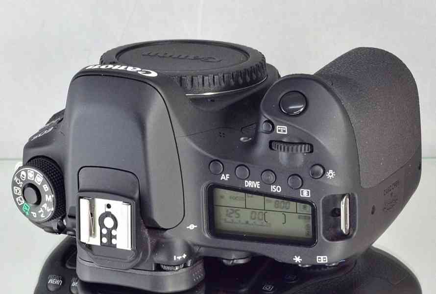 Canon EOS 80D 24,2 MPix Full HDV*WIFI/NFC 6800 Exp - foto 5