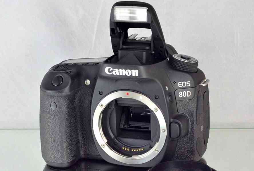 Canon EOS 80D 24,2 MPix Full HDV*WIFI/NFC 6800 Exp - foto 4