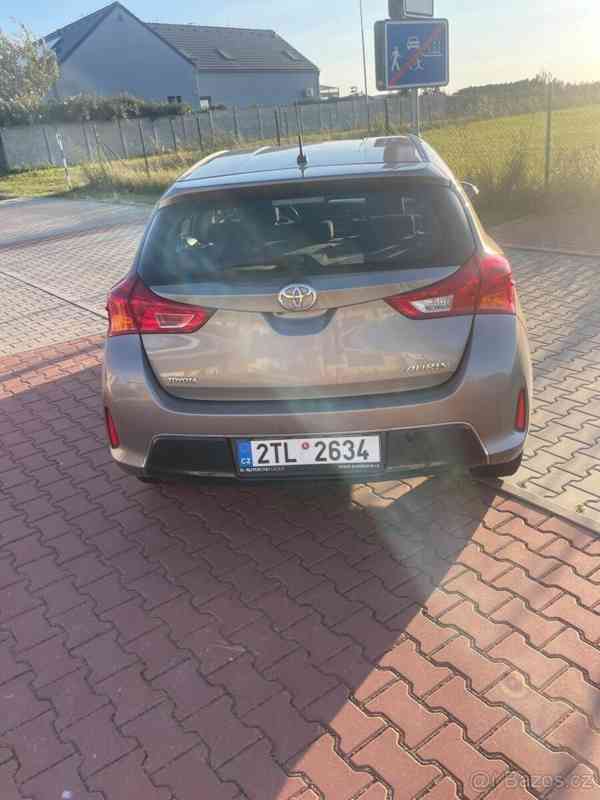 Toyota Auris Prodam - foto 2