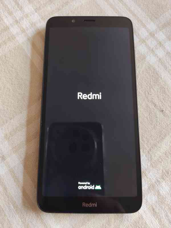 Mobilní dotykový telefon Xiaomi Redmi 7A - foto 3