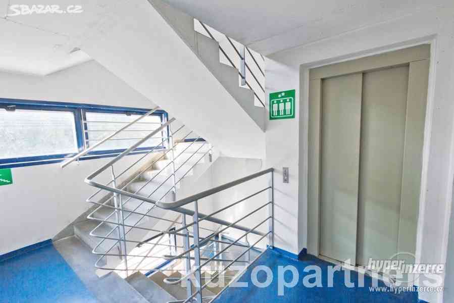 Parkování Praha 9 - kousek od metra Vysočany - foto 2