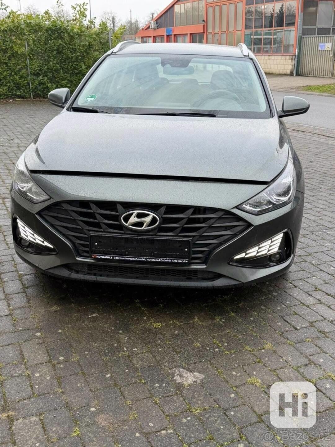 Hyundai i30 1,0 - foto 1
