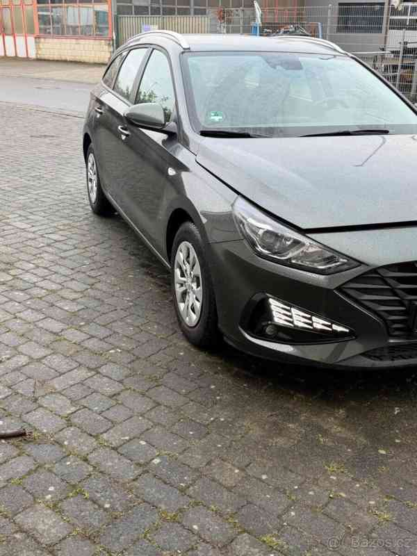 Hyundai i30 1,0 - foto 10