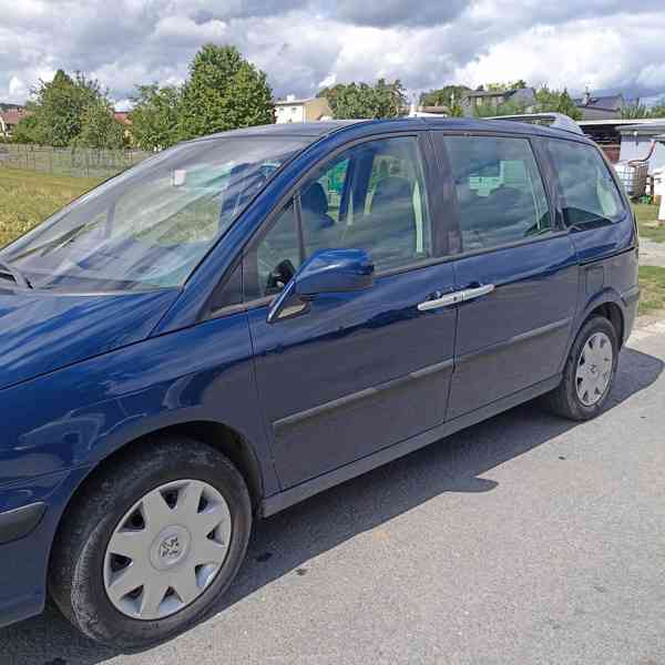 P 807 - 8 míst - foto 2