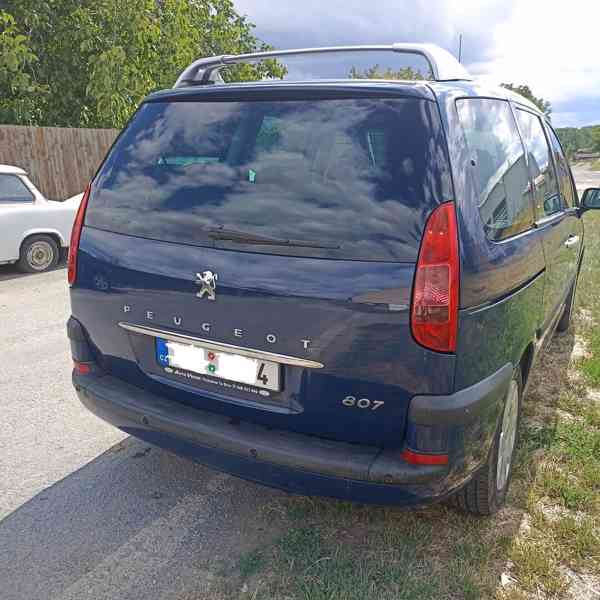 P 807 - 8 míst - foto 4