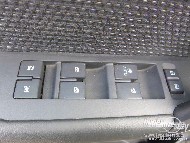 Chevrolet Captiva 2.0, nafta, RV 2010 - foto 13