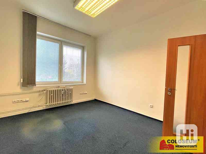 Olomouc - pronájem kanceláří, 3 místnosti, 60 m2, sociální zařízení - pronájem - foto 4