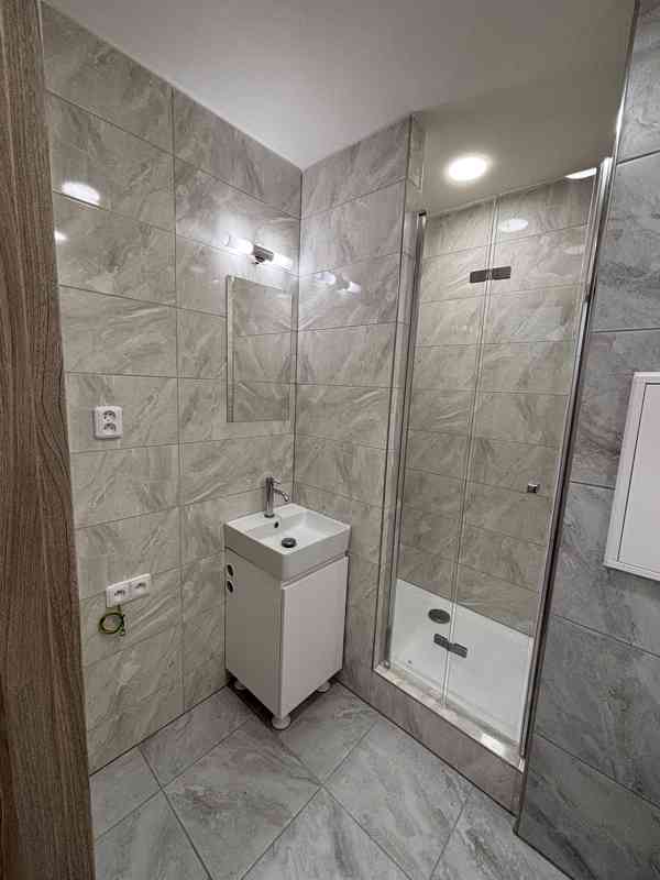 Zrekonstruovaný byt 2+kk - foto 10