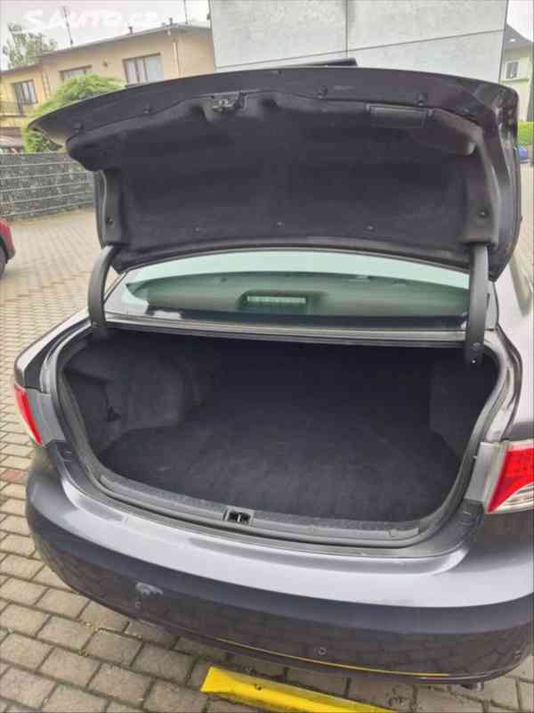 Toyota Avensis 2,0   T27 2.0 93kW - foto 4
